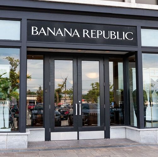 banana-republic-store-in-scarsdale-new-york-news-photo-1008659152-1565989496